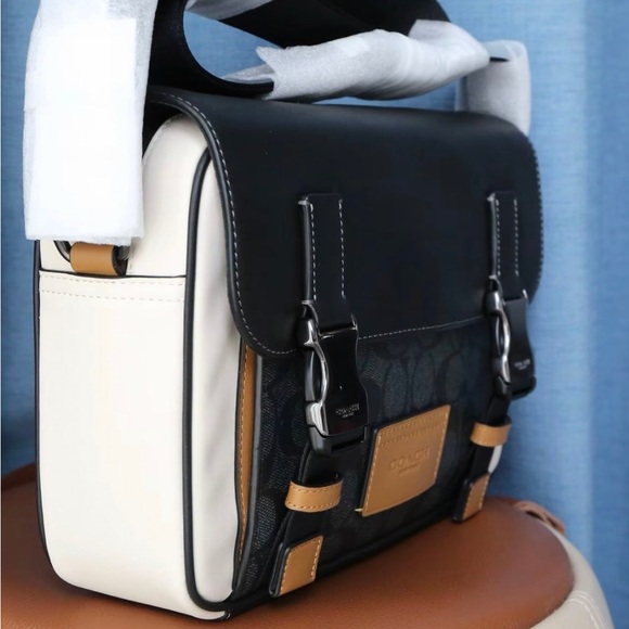 NWT!COACH COACH TRACK CROSSBODY BAG IN COLORBLOCK SIGNATURE CANVAS(COACH CR267 ) - Picture 3 of 10